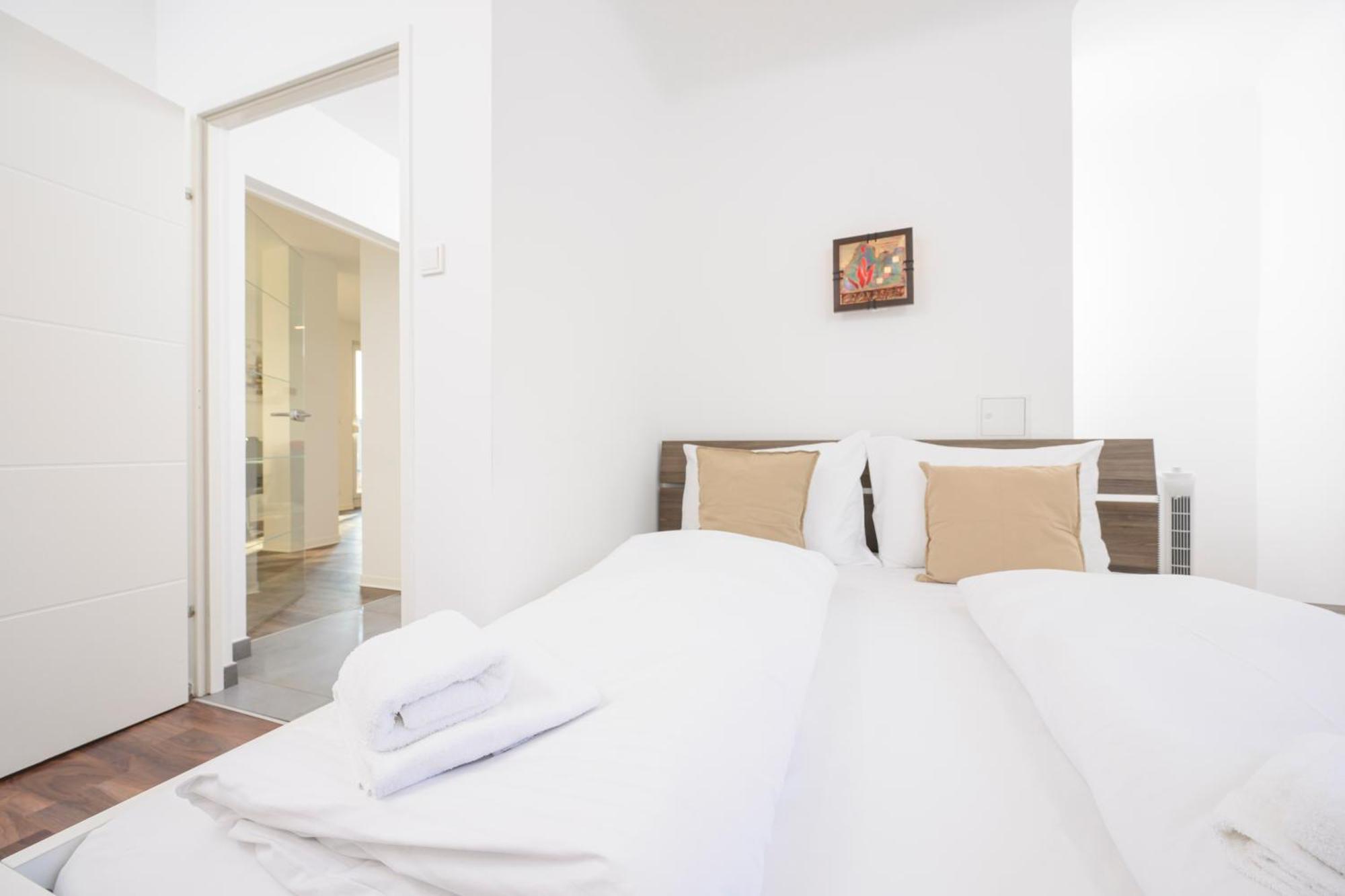 Central Hub Close To Main Station By Jr City Apartments Вена Номер фото
