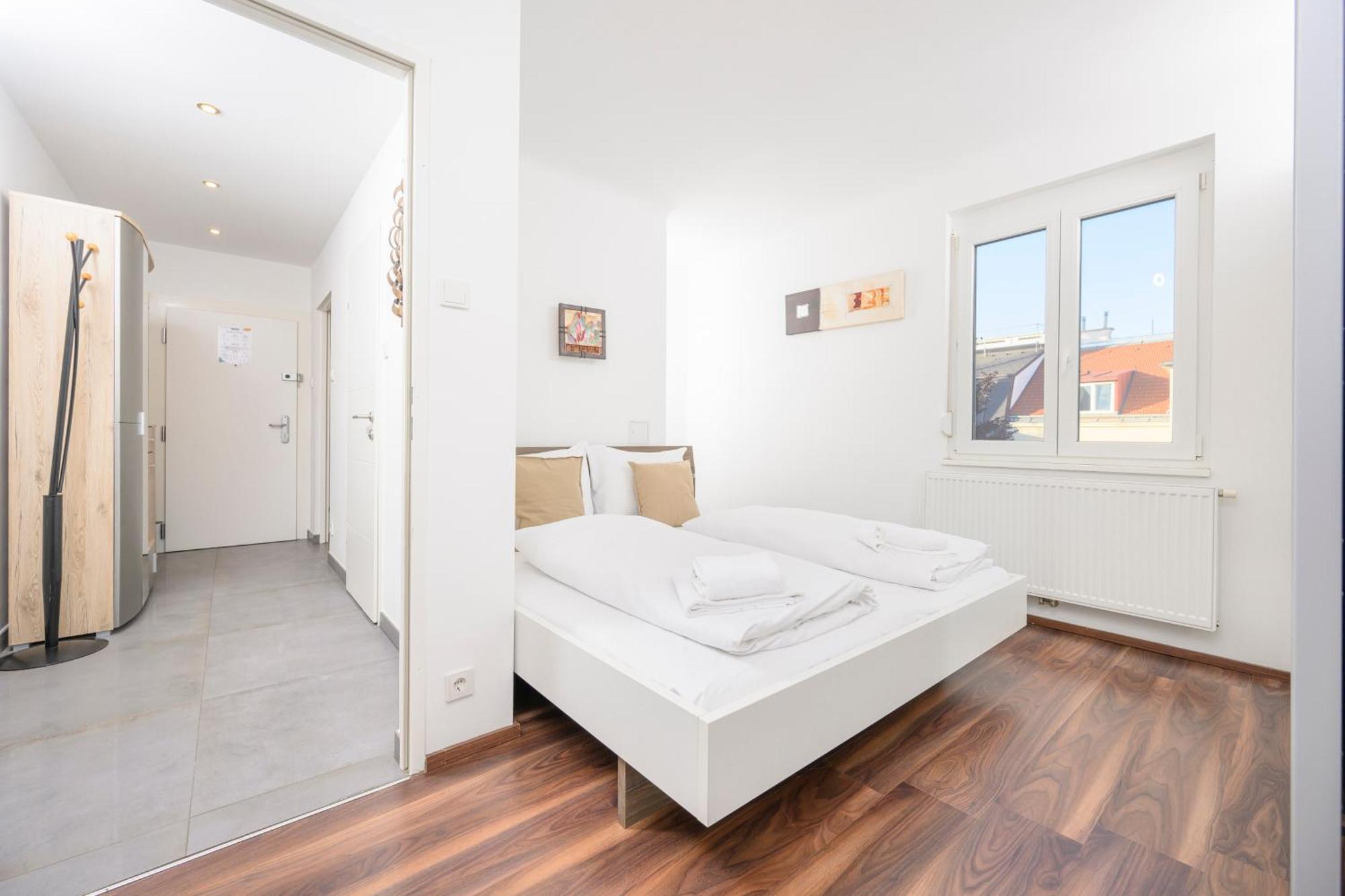 Central Hub Close To Main Station By Jr City Apartments Вена Номер фото